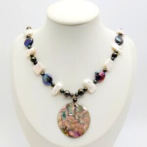 Freshwater Pearl Round Shell Pendant Necklace Natural Multicolor 14K Gold Clasp